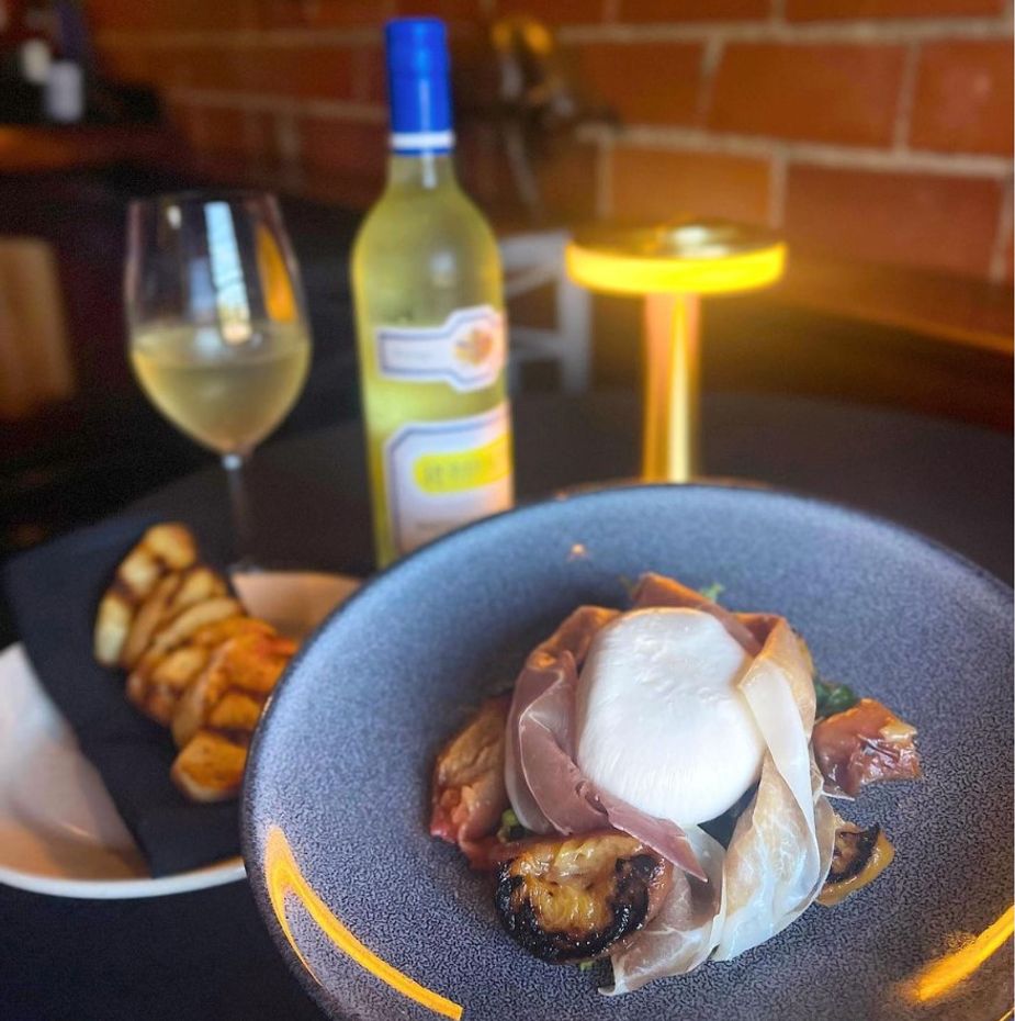 Oklahoma Today Celebrate National Wine and Cheese